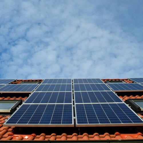 Solární panely proti drahé elektřině. Nejlepší řešení