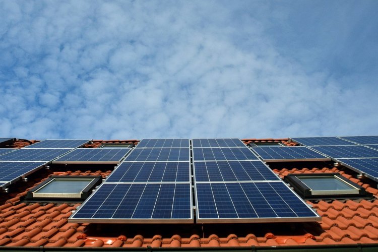 Solární panely proti drahé elektřině. Nejlepší řešení